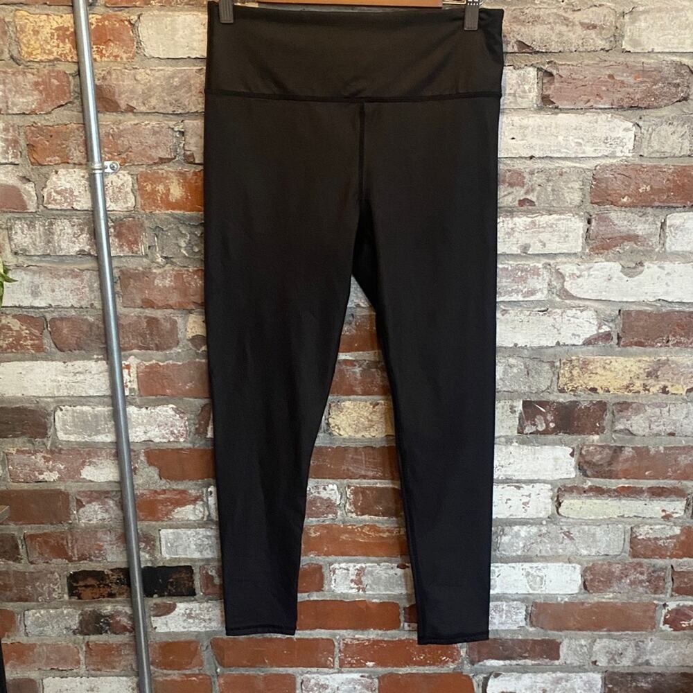 Black High-Waisted Light Fleece Cropped Leggings Size 28
